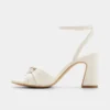 Angelknot Riemchensandale mit Blockabsatz Angelknot Riemchensandale mit Blockabsatz