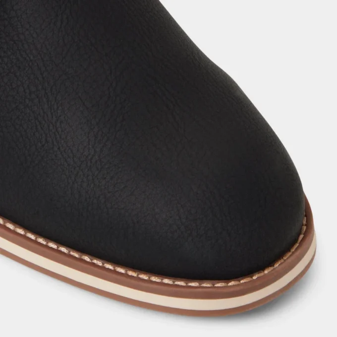 Corby Oxford-Schuh