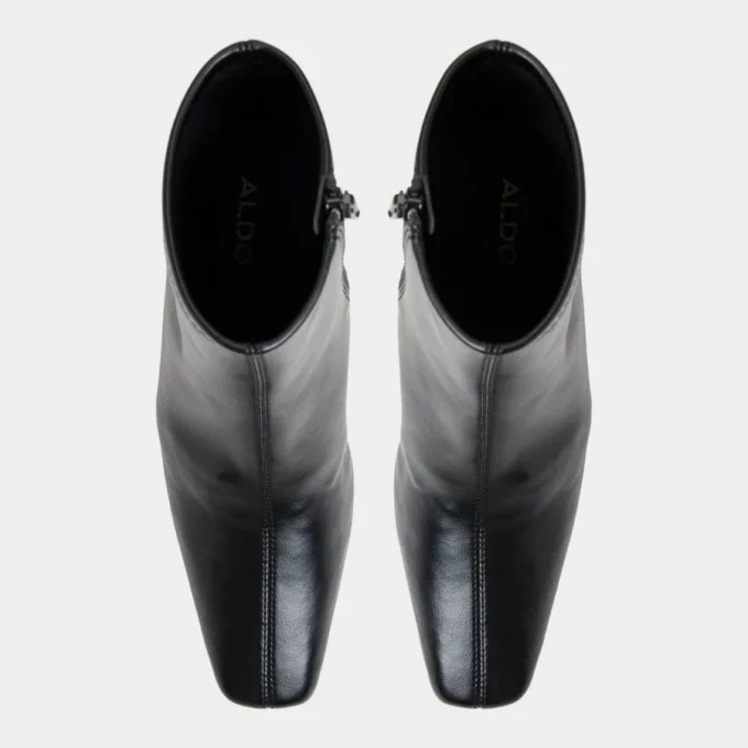 Cybele Stiefeletten, Blockabsatz