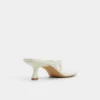 Flip-Flops mit Absatz, Kitten-Heel