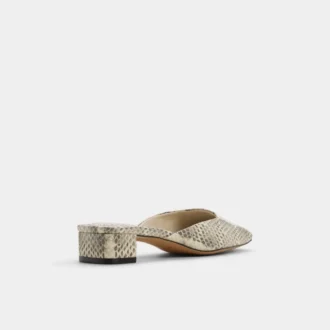 Lannah Mule, Blockabsatz