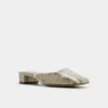 Lannah Mule, Blockabsatz