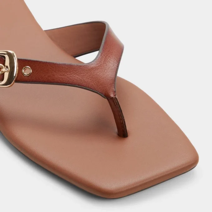 Leonnia Flip-Flop