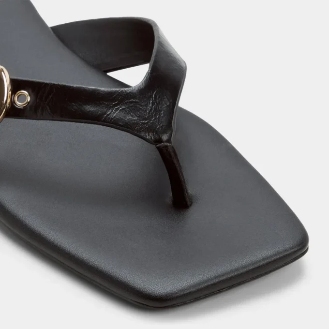 Leonnia Flip-Flop