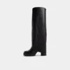 Maeveh Kniestiefel, Plateau