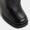 Maeveh Kniestiefel, Plateau