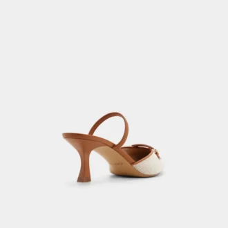 Nailah Slingback-Absatz, Kitten-Absatz