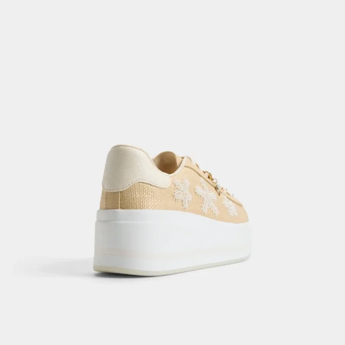 Solair Sneaker, Plateau